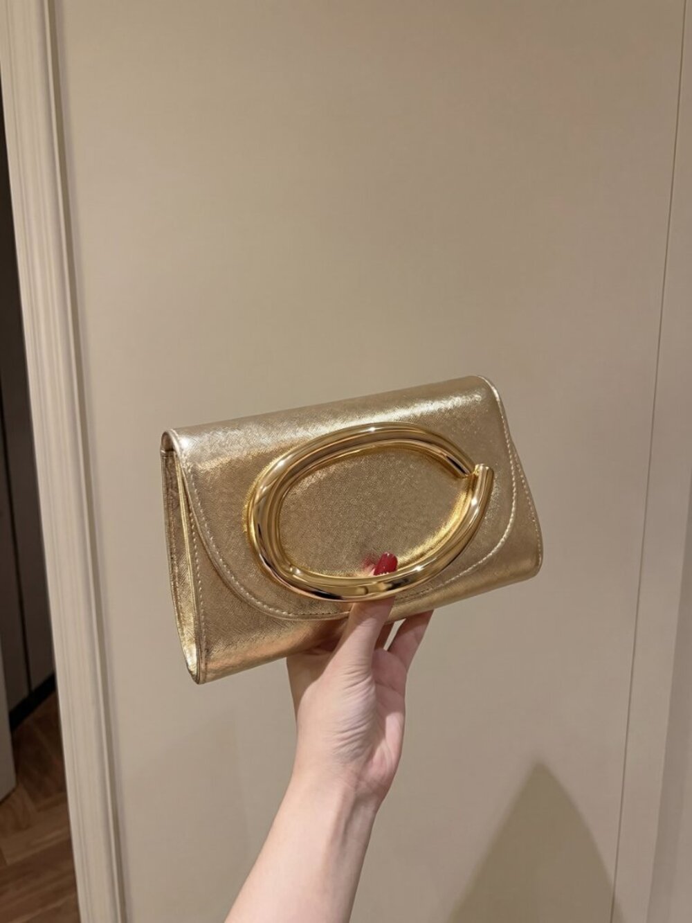Women’s Gold Metallic Evening Clutch Chain Strap Mini Party Shoulder Bag - Picture 6 of 8